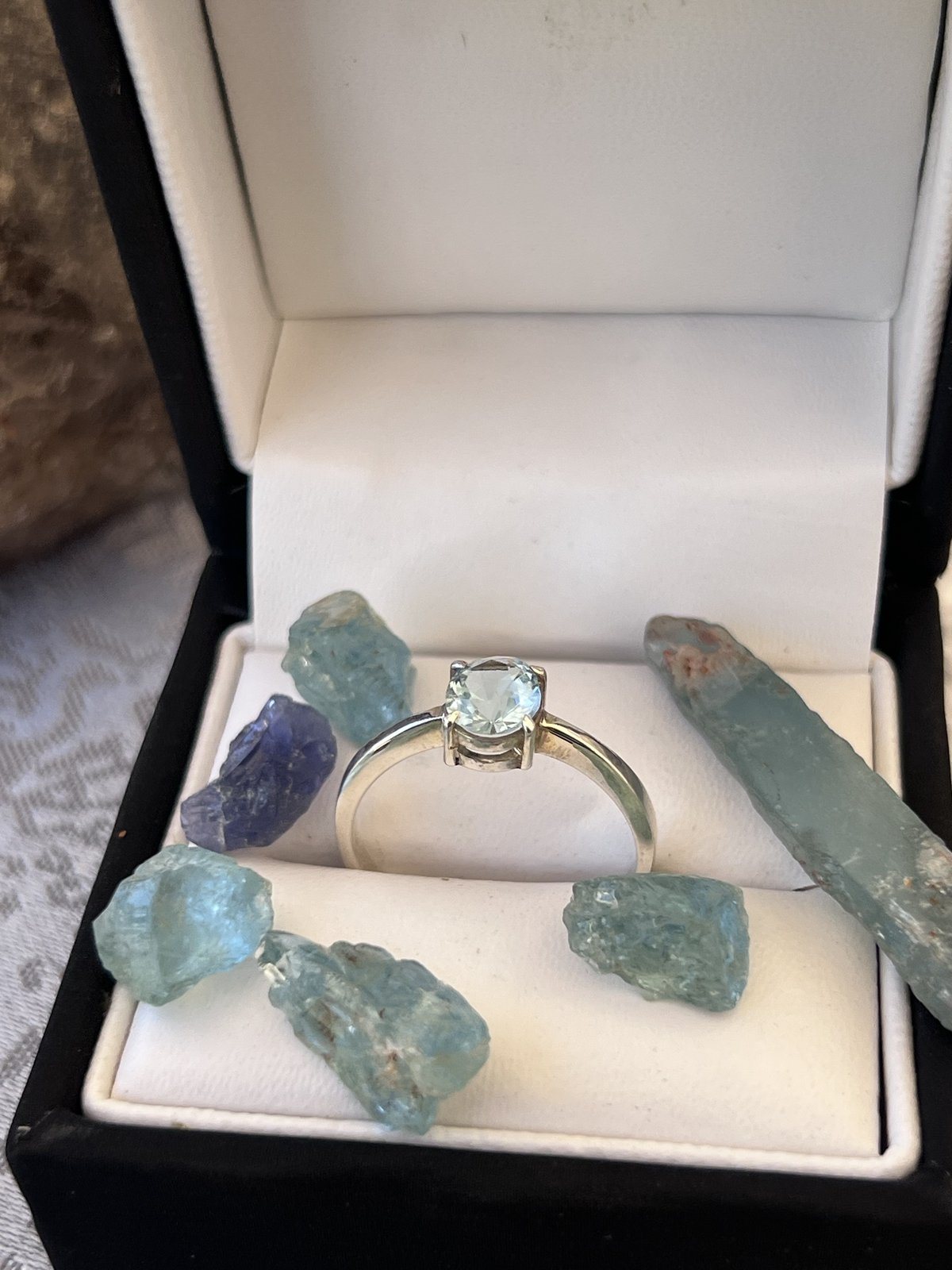18 Jewellery Aquamarine Ring